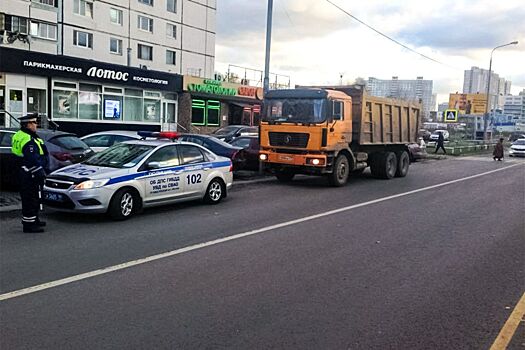 Как гаишники стали массово штрафовать за объезд грузовика