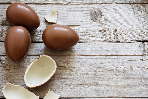 «АиФ»: в Оренбургской области наказали мужчину за кражу 36 шоколадных яиц