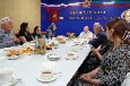 Начальник УФСИН России по Республике Дагестан Сергей Ролдугин встретился с родственниками погибших сотрудников уголовно-исполнительной системы