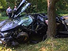 Американец купил роскошный спорткар и разбил его на следующий день