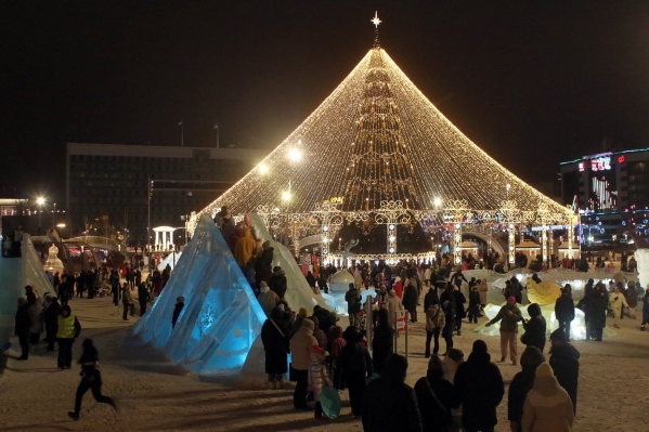 В Рязани объявили конкурс на лучшее новогоднее оформление магазинов и кафе