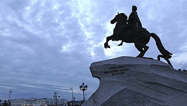 В Петербурге открыли памятник Петру I "Медный всадник"