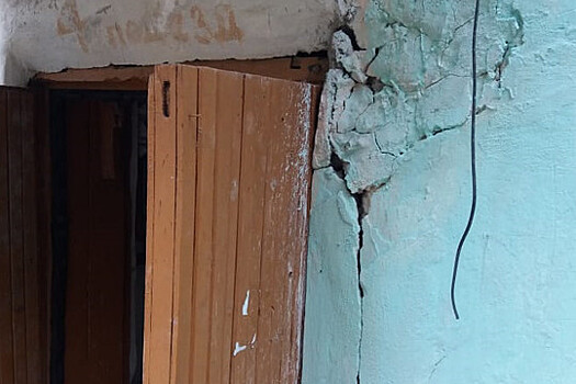 Приморцы боятся заходить в дом из-за бездействия управляющей компании