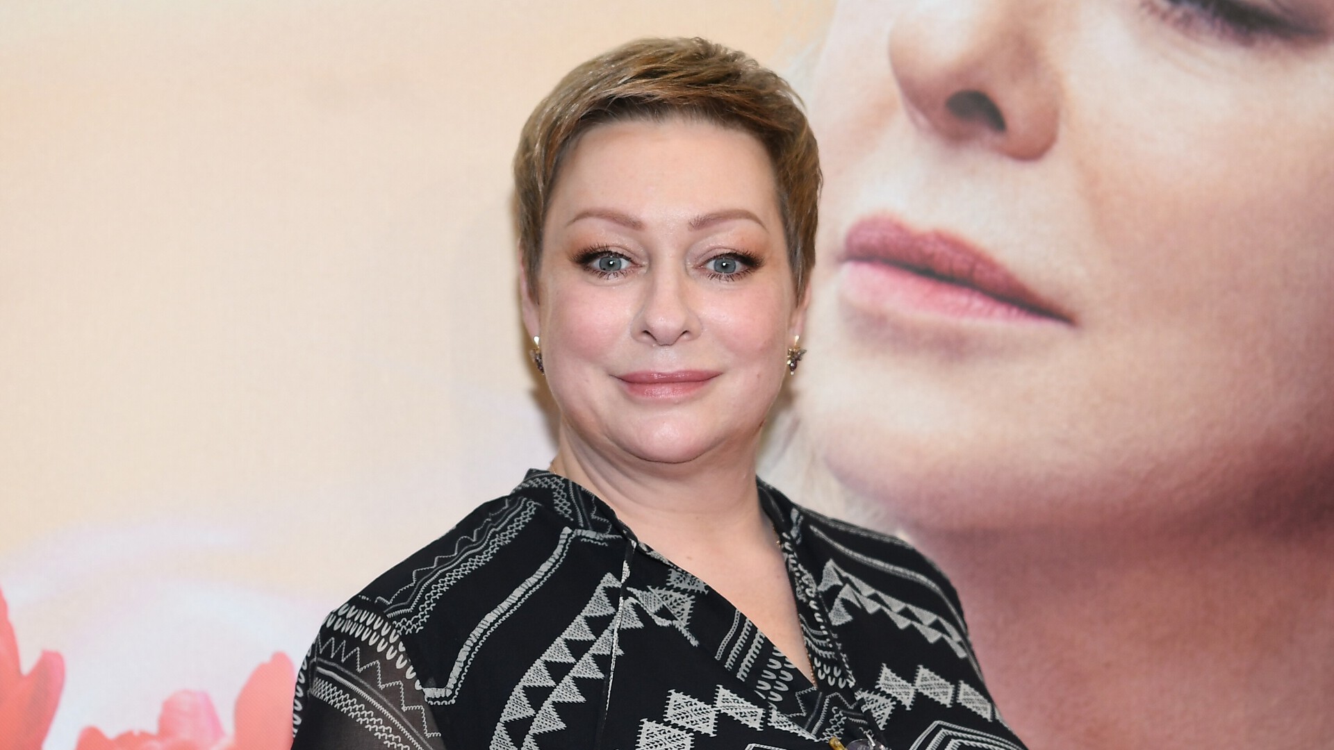 Директор Ароновой высказался о проблемах со здоровьем актрисы