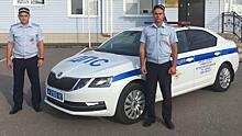 Во время патрулирования сотрудники ДПС в Ростовской области помогли водителю, который оказался в беспомощной ситуации на дороге