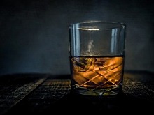 Виски в пластиковых фляжках будет вне закона