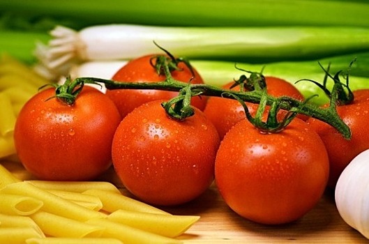 Российские помидоры по цене сравнялись с импортными
