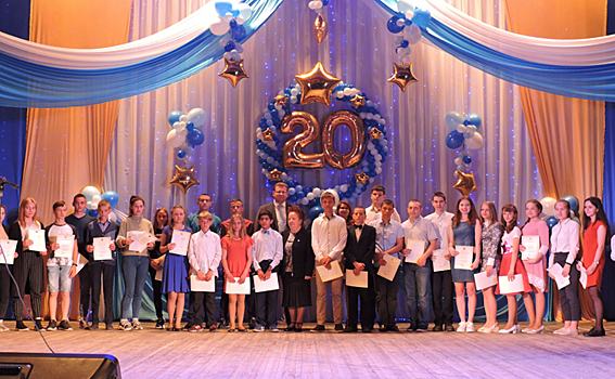 302 лучших школьников наградили в Искитимском районе