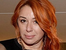 Видео: Алена Апина поделилась, как попала в группу «Комбинация»