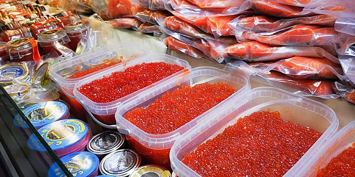 Красная рыба и икра к новогоднему столу: на что обратить внимание при выборе деликатесов