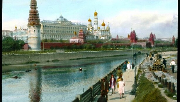 Москва 1931 года в цвете на невероятно атмосферных снимках