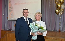 В Рязани депутат гордумы поздравил школу №16 с юбилеем