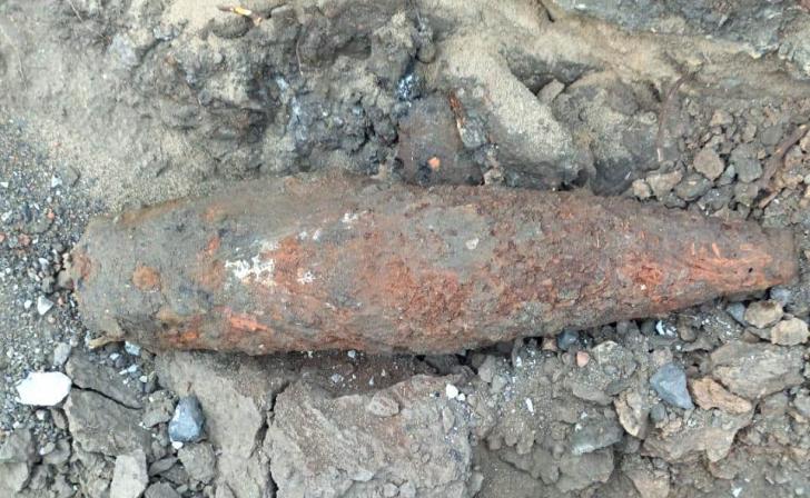 В Курске на ул. Станционной найден артснаряд