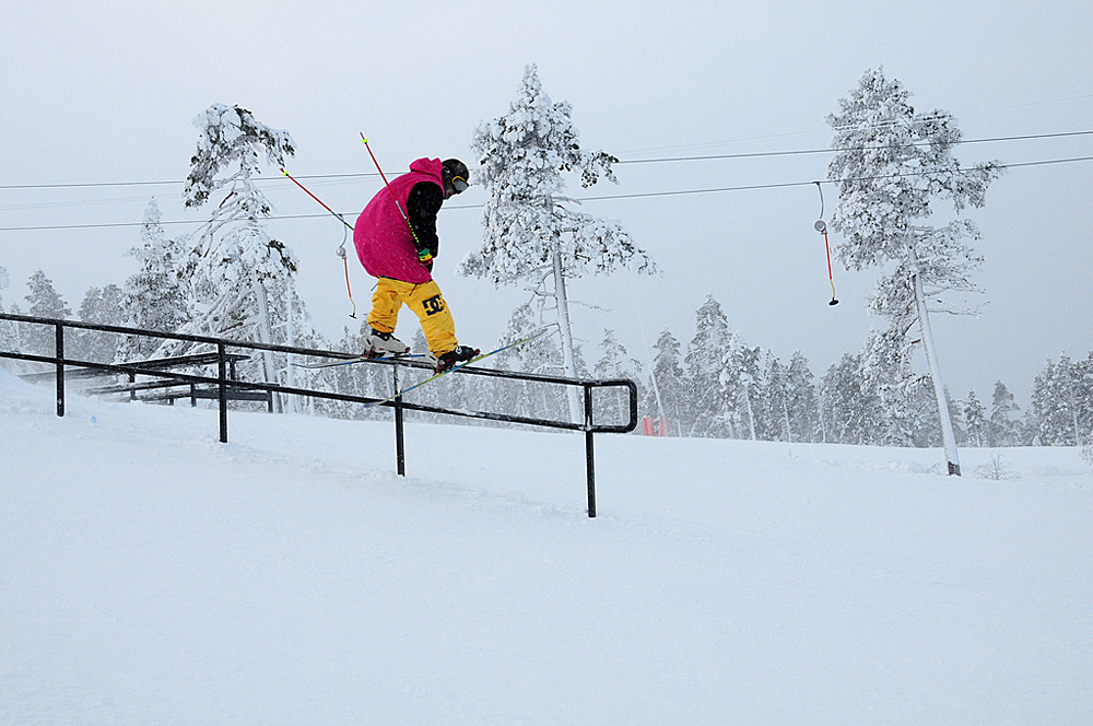 ski-free-riding.jpg