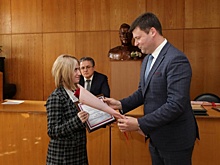 Юрий Моисеев поздравил работников военного комиссариата