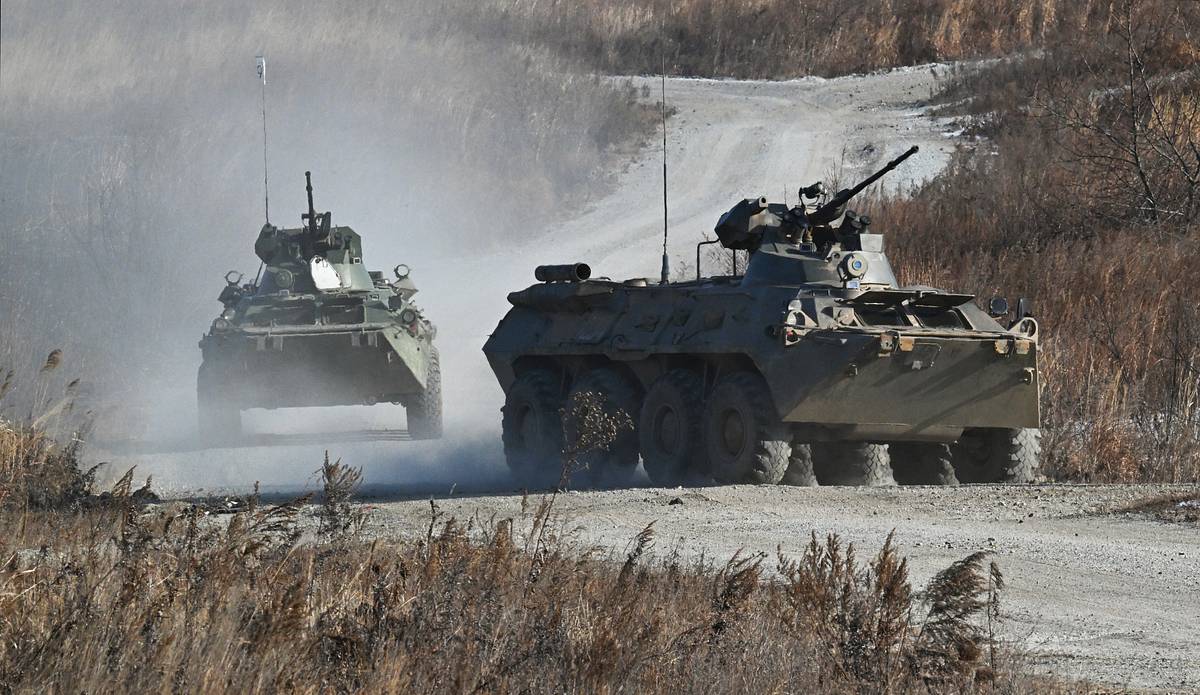 Российским бойцам начали рассылать фейки с угрозами от командования