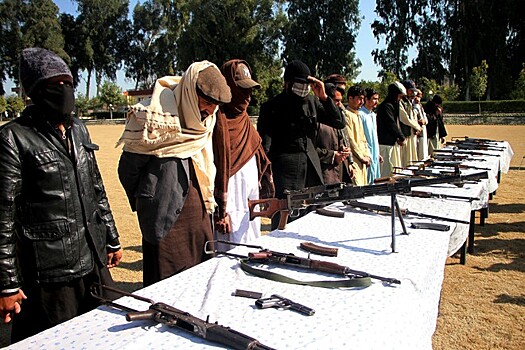 «Талибан» назвал источники получения оружия