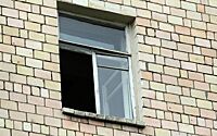 Трехлетняя девочка выпала с 9-го этажа в Москве