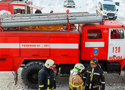 Три человека погибли в пожаре на юге Москвы