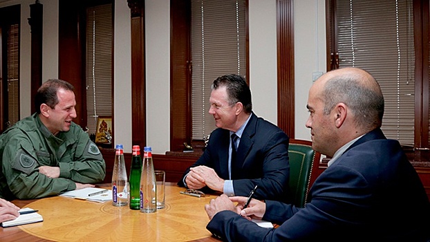 Тоноян обсудил вопросы сотрудничества с главой штаба Сил спецопераций НАТО
