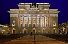 Театр в Петербурге отменил спектакль после жалобы на дискредитацию ВС