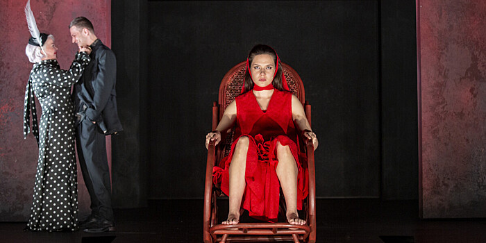 Пельмени и «БЕСприданница»: в Театре им. Моссовета премьера спектакля Марчелли