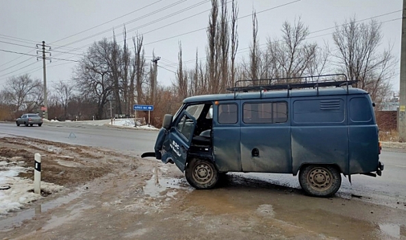 В Волгограде 32-летняя женщина пострадала в аварии по вине водителя &quot;Лексуса&quot;