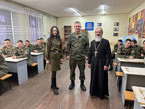 Кировские родинцы приняли участие в беседе о духовных началах с молодыми солдатами