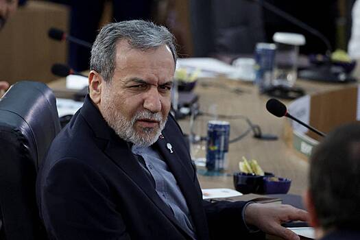 Глава МИД Ирана прокомментировал переговоры со спецпосланником Трампа