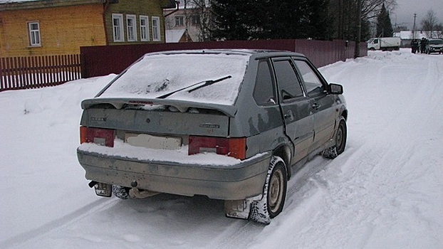 Нетрезвый автоинструктор угнал машину в Верховажье