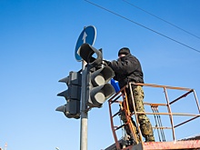 Мэр Локоть распорядился поставить светофоры на загруженном перекрёстке в Калининском районе