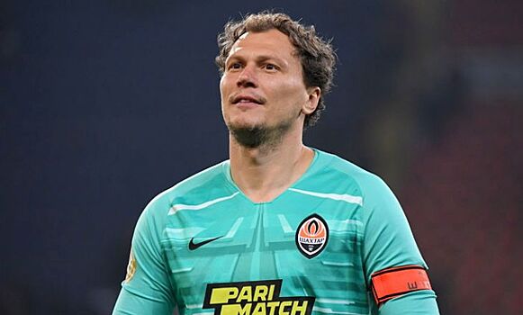 "Шахтёр" продлил контракт с 36-летним Пятовым