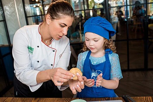 Кулинарная школа «Дети на кухне» запускает новый курс программы "Юный шеф"