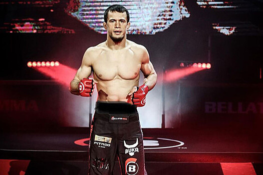 Нурмагомедов сохранил чемпионский титул PFL, победив Хьюза