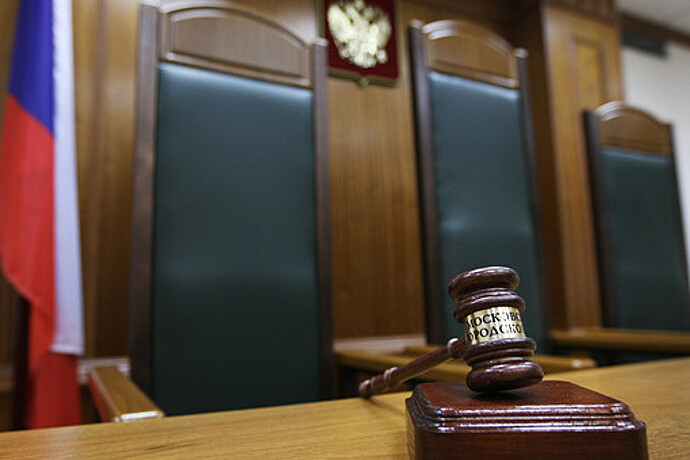 Суд отправил экс-руководителя Росавиации по Магаданской области под арест