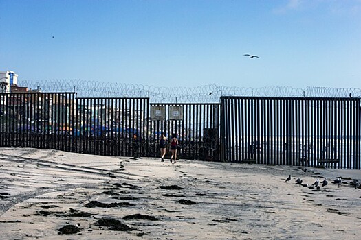 Трамп планирует направить еще $7,2 млрд из средств Пентагона на строительство пограничной стены