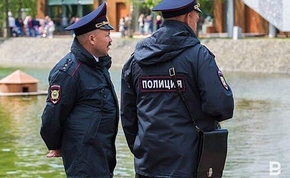 Из казанского ГУМа полицейские забрали несколько человек без масок