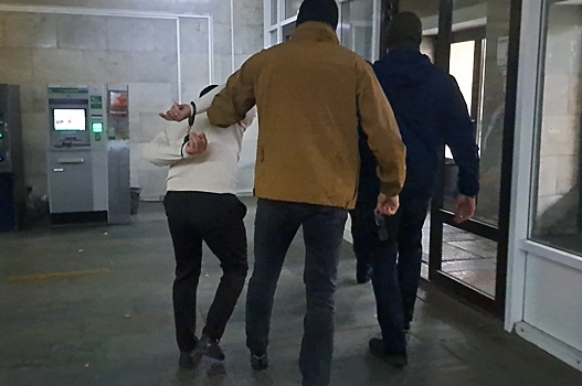 В Удмуртии специалист по закупкам одного из заводов задержан за получение взятки