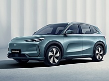Geely начнет продажи первого в российской линейке электрокроссовера EX5