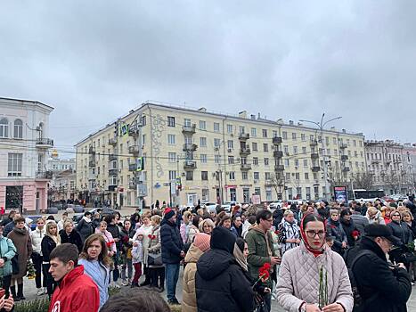 Ростовчане организовали в парке имени Горького стихийный мемориал памяти жертв теракта