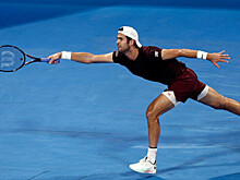 Хачанов уступил Алькарасу на турнире ATP-500 в Дохе