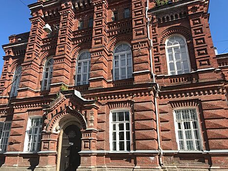 Чиновники рассказали о сложностях с ремонтом роддома в Костроме