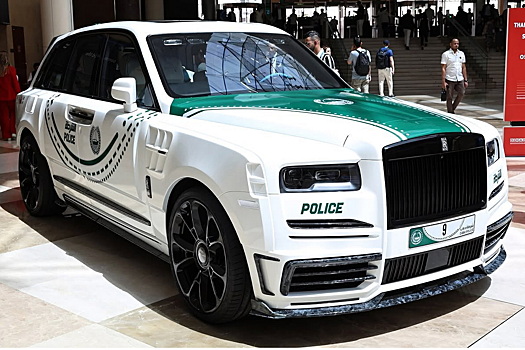 У полицейских впервые появился Rolls-Royce в тюнинге Mansory