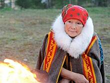 70-летняя Анна Неркаги пишет на камнях и не боится страданий