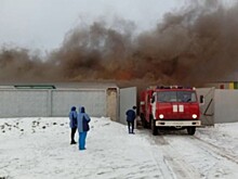 Спасатели локализовали пожар на территории завода в Рязанской области