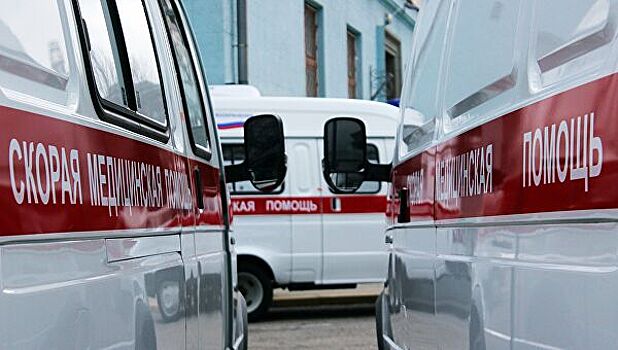 Во Владивостоке хулиган проколол колеса машин "скорой"