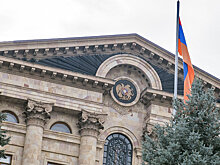 Скандал о самоотводах сделал Наполеона Азизяна "главой парламента"