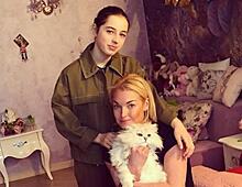 «Самое ценное для меня – семья»: Волочкова провела выходной с тринадцатилетней дочкой Ариадной