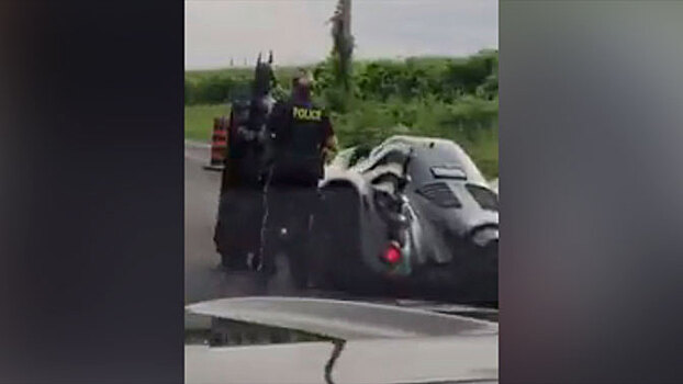 В Канаде полицейские остановили на дороге Бэтмена: видео
