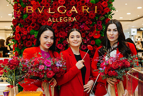 Bulgari Allegra призывает к поцелуям. Эксклюзивная премьера BACIAMI в ЦУМе
